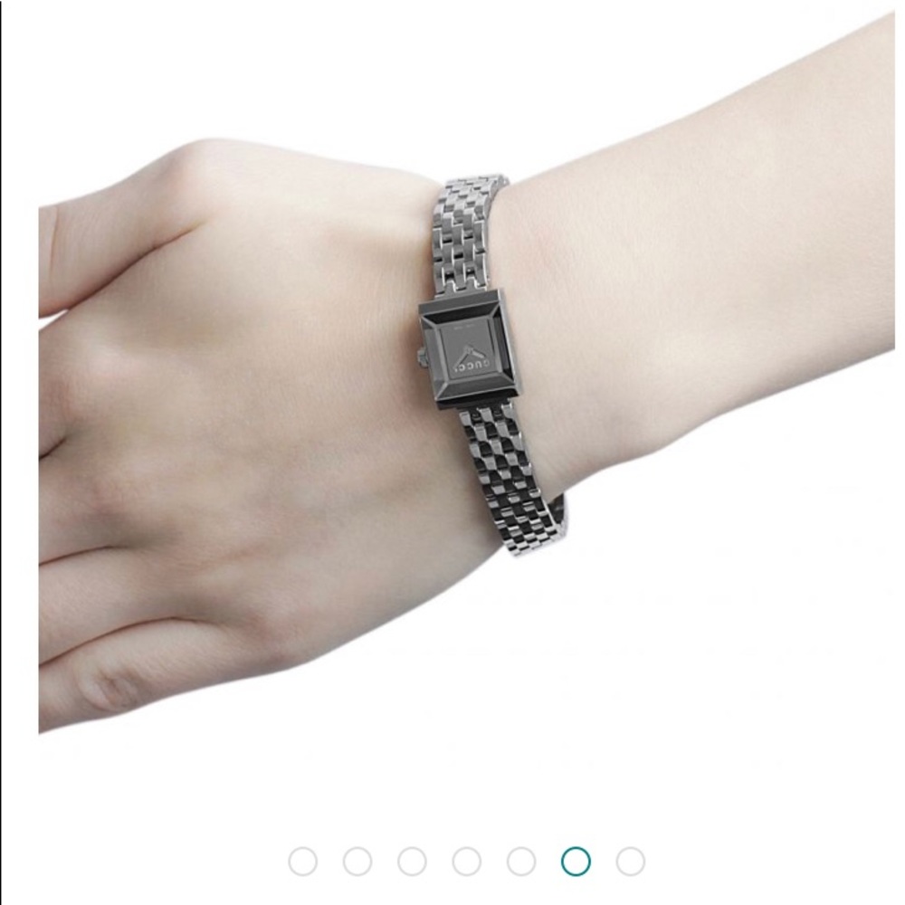Gucci G-Frame Ladies Watch YA128501 - Picture 3 of 8